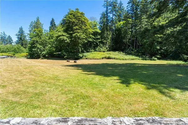 1813 Rugg Rd, Nanaimo, BC V9X 1N1