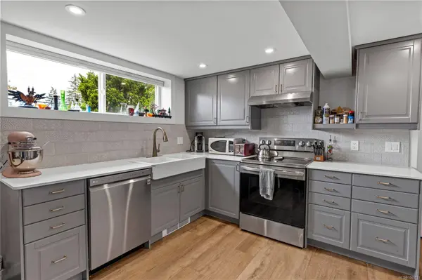 446 Davis Rd, Ladysmith, BC V9G 1V5