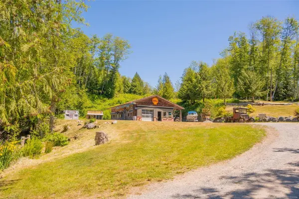 5300 Yukon Ave, Powell River, BC V8A 4H4
