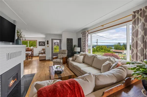 446 Davis Rd, Ladysmith, BC V9G 1V5