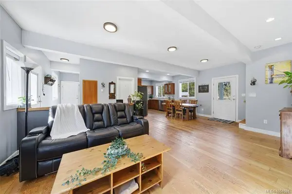 4425 Telegraph Rd, Cobble Hill, BC V0R 1N2