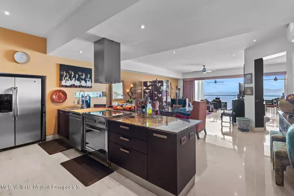 781 Carr. a Barra de Navidad #708, Puerto Vallarta, JALISCO