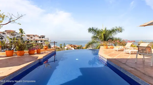 105 Paseo de las Conchas Chinas, Puerto Vallarta, JALISCO