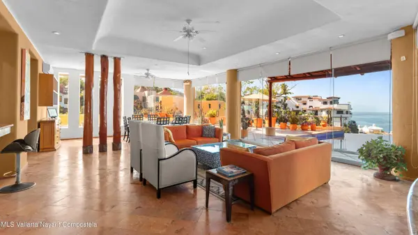 105 Paseo de las Conchas Chinas, Puerto Vallarta, JALISCO