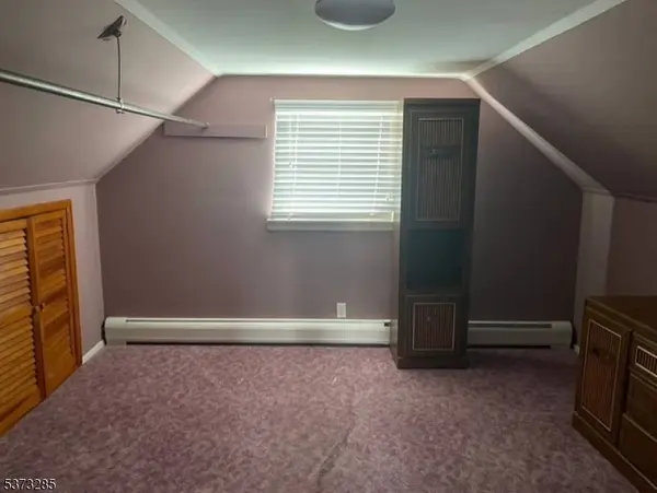 24 Vetrone Dr, Woodland Park, NJ 07424