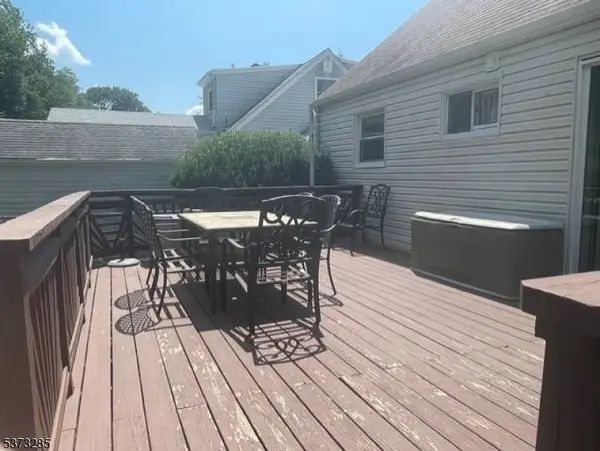 24 Vetrone Dr, Woodland Park, NJ 07424