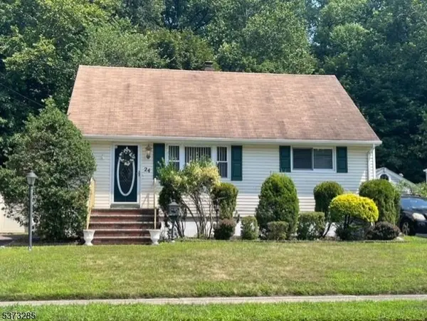 24 Vetrone Dr, Woodland Park, NJ 07424