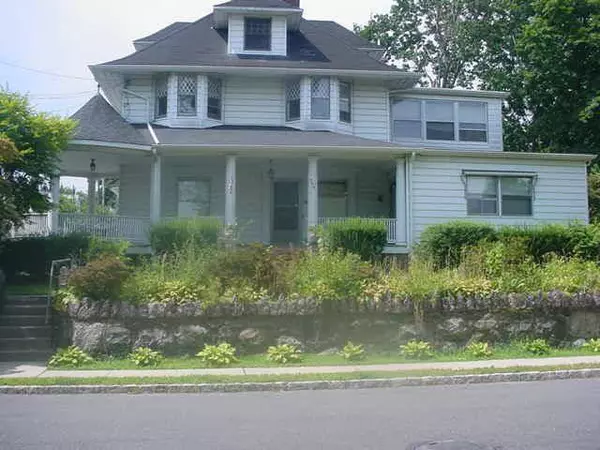 49 Hawthorne Ave, Clifton City, NJ 07011