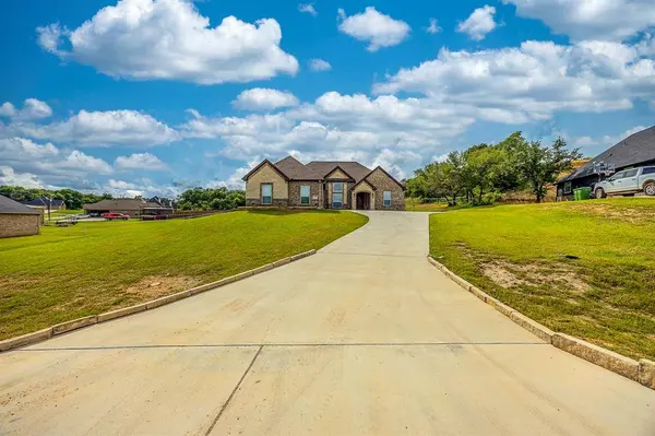 1212 Mary Ellis Drive, Springtown, TX 76082