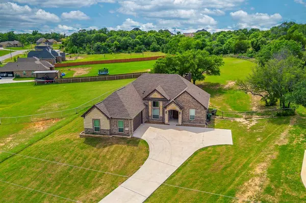 1212 Mary Ellis Drive, Springtown, TX 76082