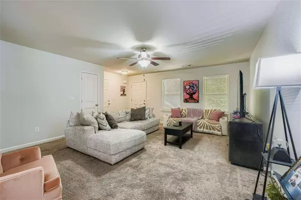 215 Eagles Pkwy, Covington, GA 30014