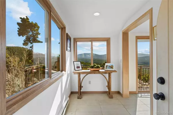 125 Lynnwood LN, Black Hawk, CO 80422