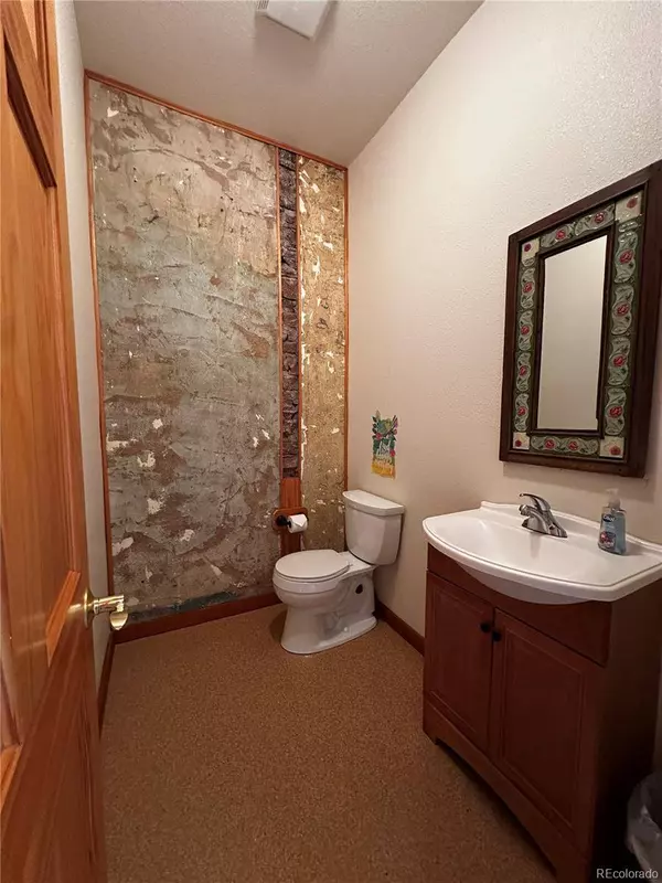 431 Main ST, Lyons, CO 80540