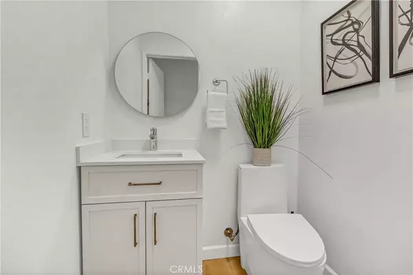 14 Jefferson, Irvine, CA 92620