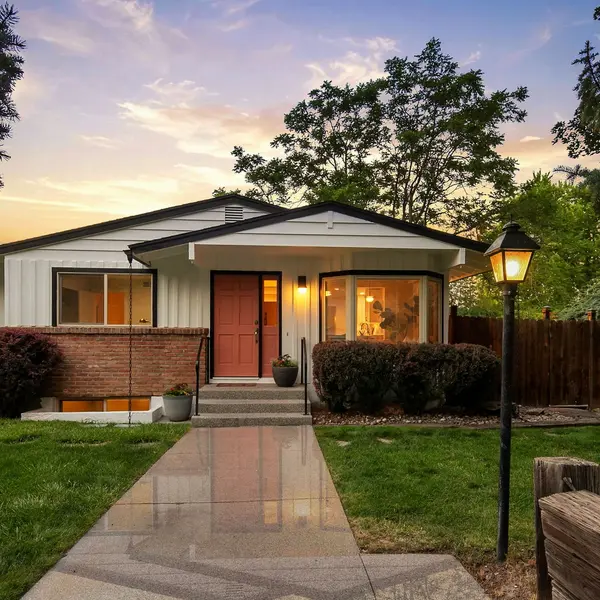 Boise home at twilight - find a Guardian Group Real Estate agent