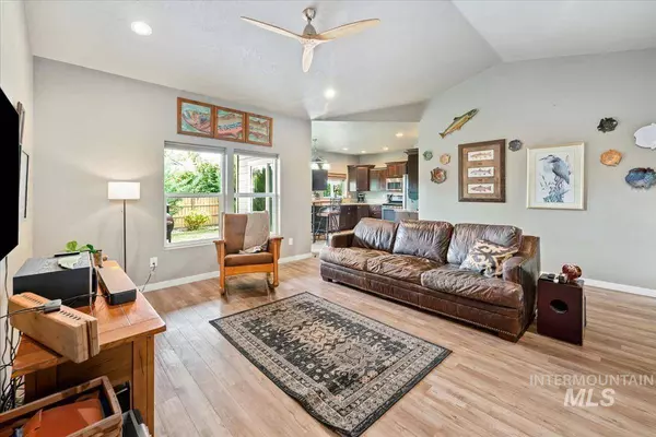 1125 Bushnell Ave, Wilder, ID 83676