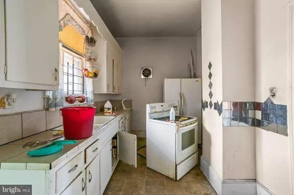 16 N SOUTH STREET, Petersburg, VA 23803