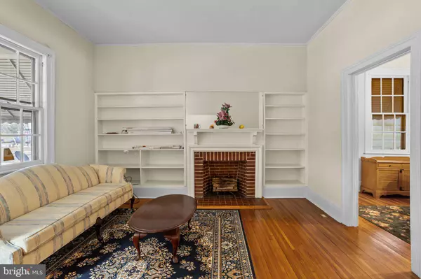 14 N SOUTH STREET, Petersburg, VA 23803