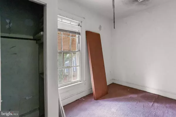 16 N SOUTH STREET, Petersburg, VA 23803