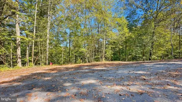 14 MECHUNK TER, Palmyra, VA 22963