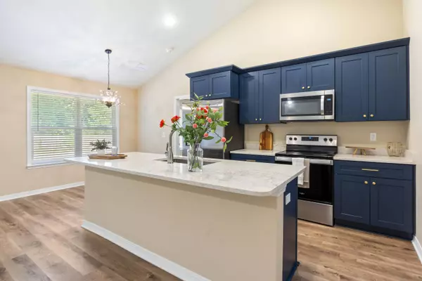 108 A N Rayburn Street, Crestview, FL 32539