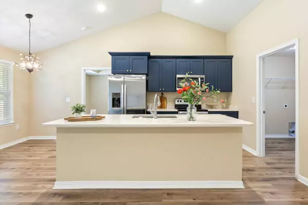 108 A N Rayburn Street, Crestview, FL 32539