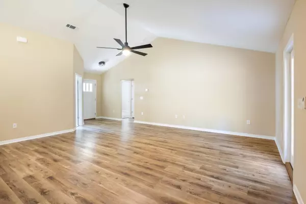 108 A N Rayburn Street, Crestview, FL 32539