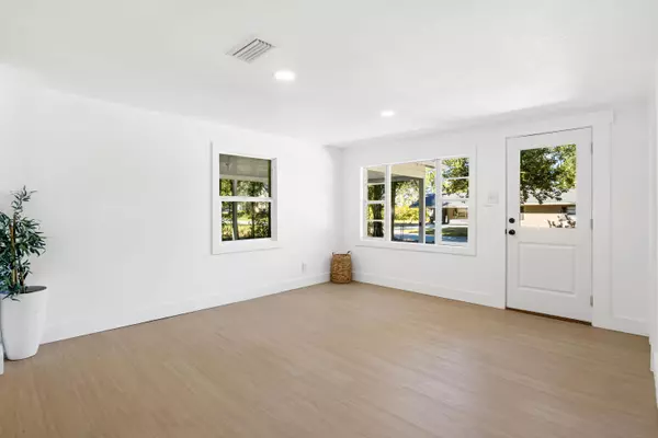 42 Roosevelt Avenue, Defuniak Springs, FL 32435