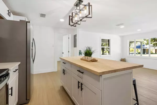 42 Roosevelt Avenue, Defuniak Springs, FL 32435