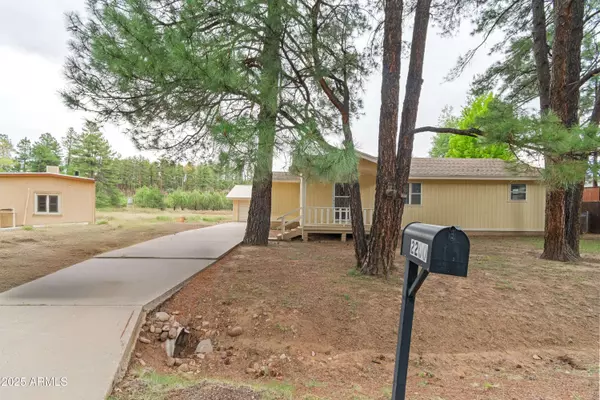 2200 W PARK VALLEY Road, Show Low, AZ 85901