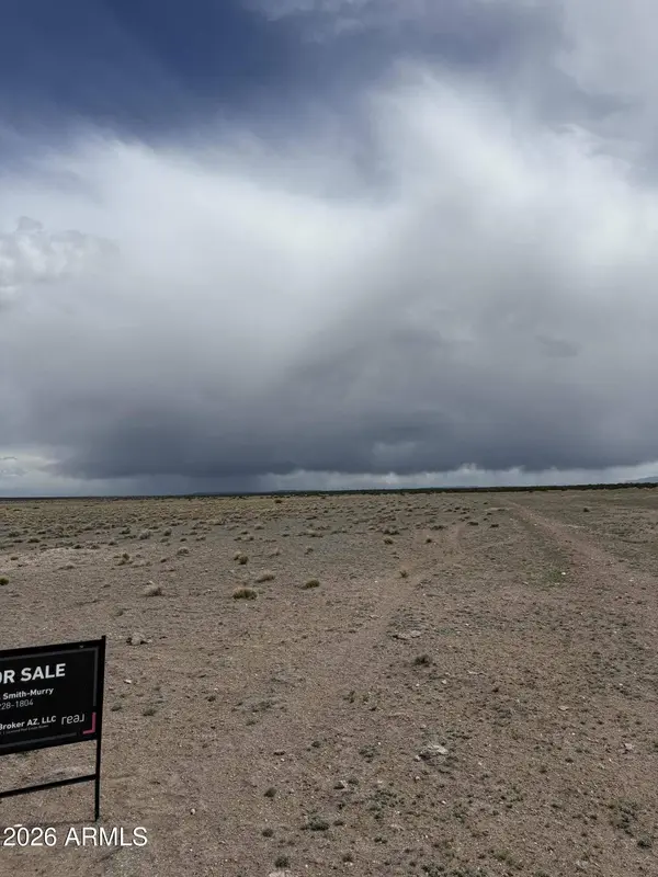 N6462 -- #104, St Johns, AZ 85936