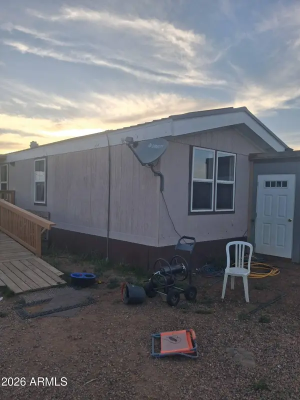690 CR 8235 Drive, Concho, AZ 85924