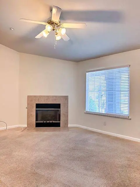 5323 N Contessa AVE, Fresno, CA 93723