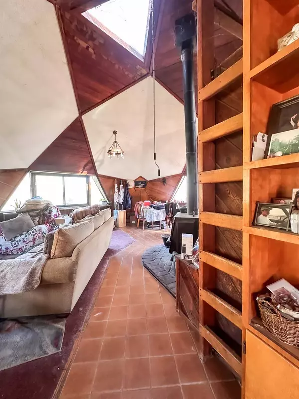 906 Elwood RD, Yokuts Valley, CA 93675