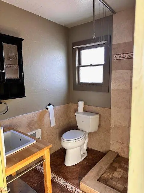 716 Nebraska AVE, Madera, CA 93638