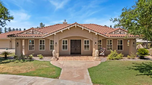 11934 E Harvard AVE, Sanger, CA 93657