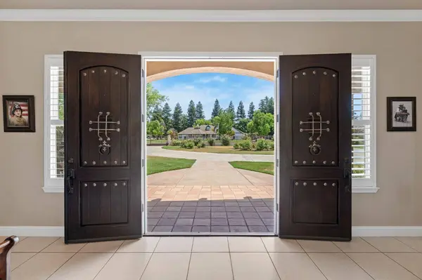11934 E Harvard AVE, Sanger, CA 93657