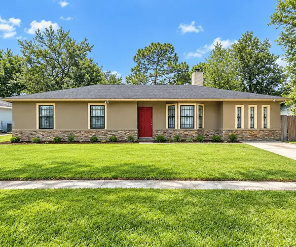 8216 Pear Rd, Jacksonville, FL 32210-3474