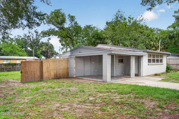 7933 BERRY AVE, Jacksonville, FL 32211
