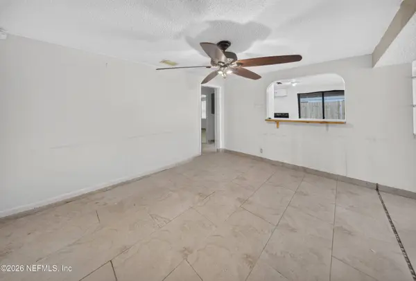 7933 BERRY AVE, Jacksonville, FL 32211