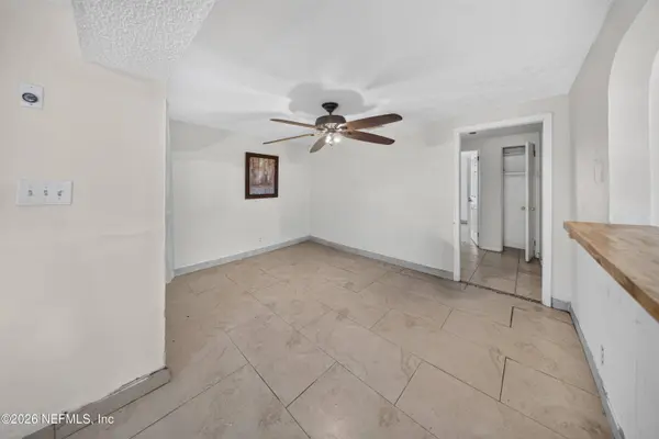 7933 BERRY AVE, Jacksonville, FL 32211
