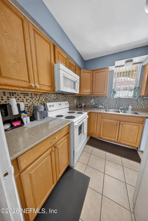 7346 EL BARCO RD #4, Jacksonville, FL 32216