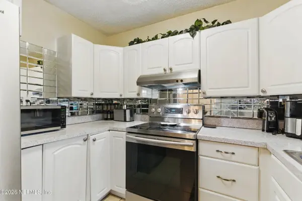 4842 DONCASTER AVE, Jacksonville, FL 32208