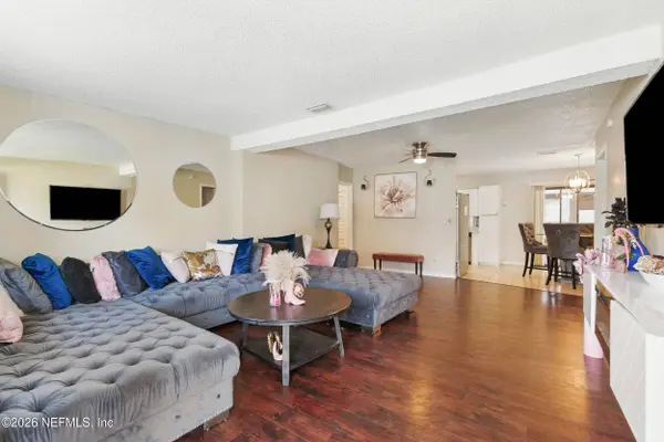 4842 DONCASTER AVE, Jacksonville, FL 32208