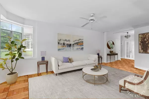Brooklyn, NY 11201-3325,57 Montague St #2A