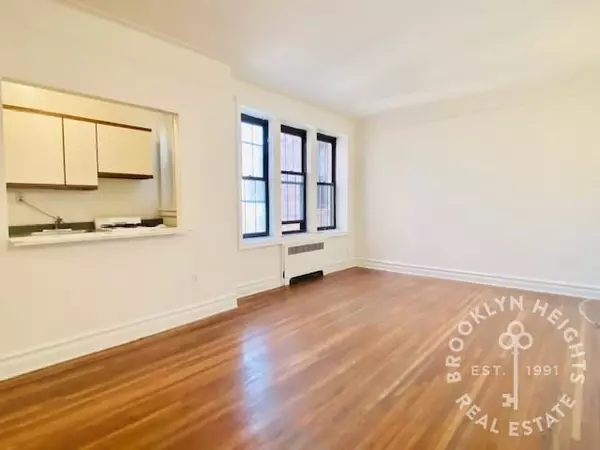 200 Clinton St #5M, Brooklyn, NY 11201-5622