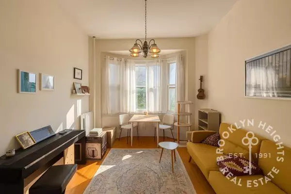 Brooklyn, NY 11201-3510,147 Montague St #3