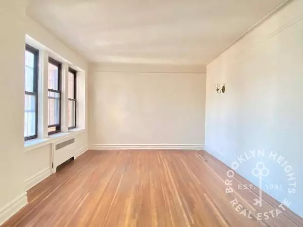 200 Clinton St #5M, Brooklyn, NY 11201-5622