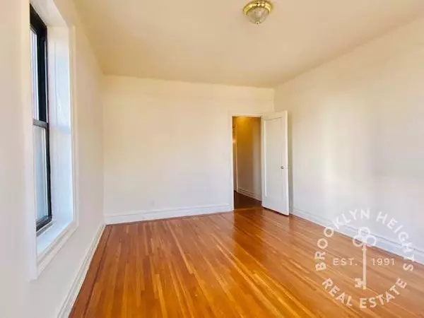 200 Clinton St #5M, Brooklyn, NY 11201-5622