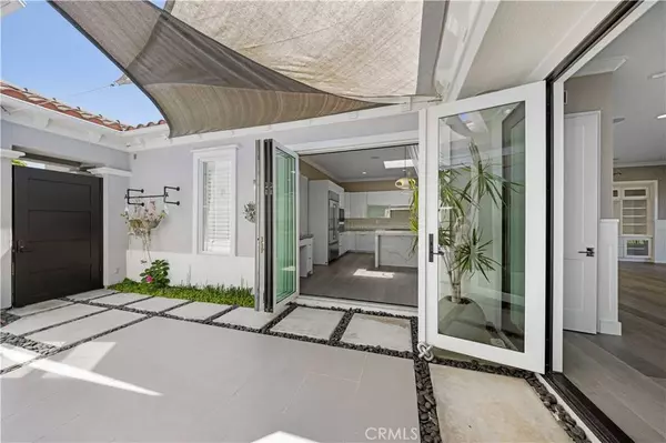 58 Victoria, Newport Beach, CA 92660